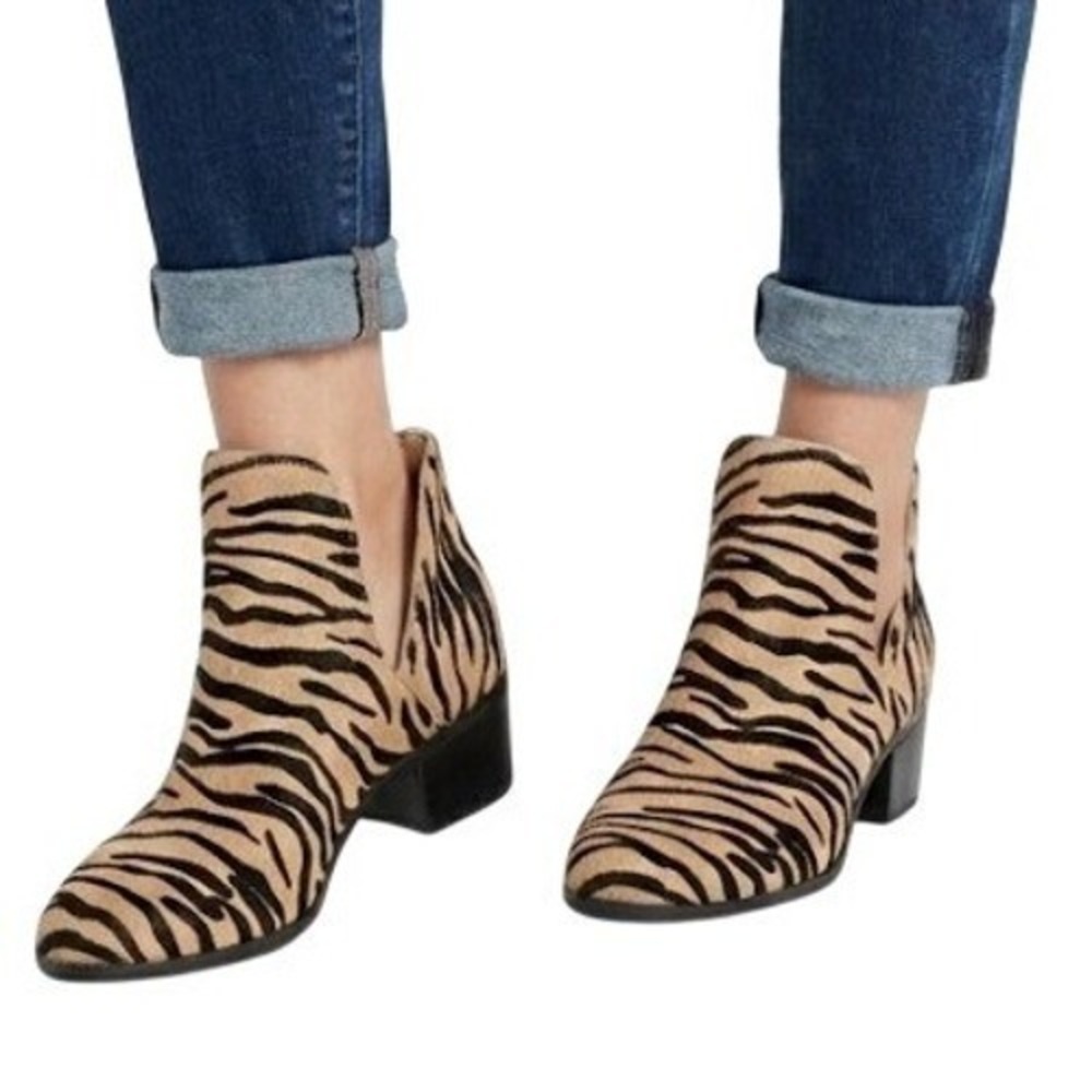 Pronto Zebra Print Cow Fur Ankle Boots Cutout Heel Size 6M‎ Casual Booties Chic